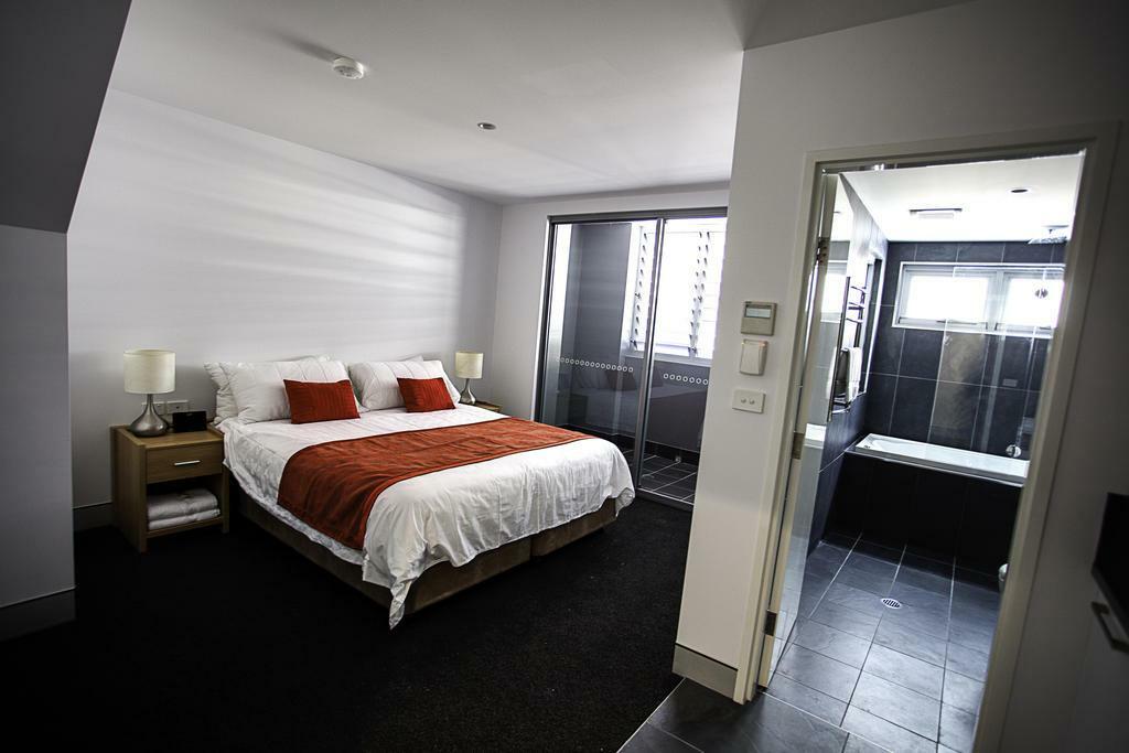 Aparthotel Crown On Darby Newcastle Exterior foto